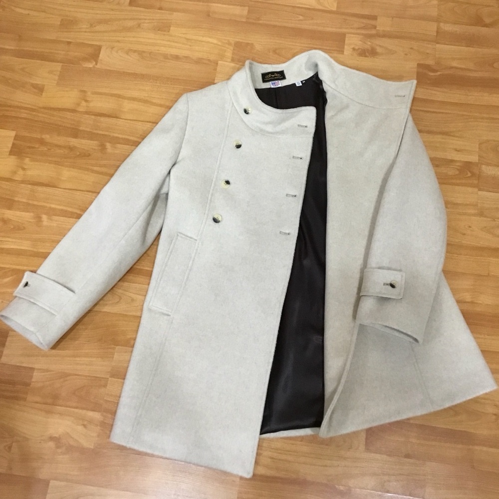 Women Coat - Picture 8 of 10
